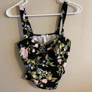 Floral cropped tank top